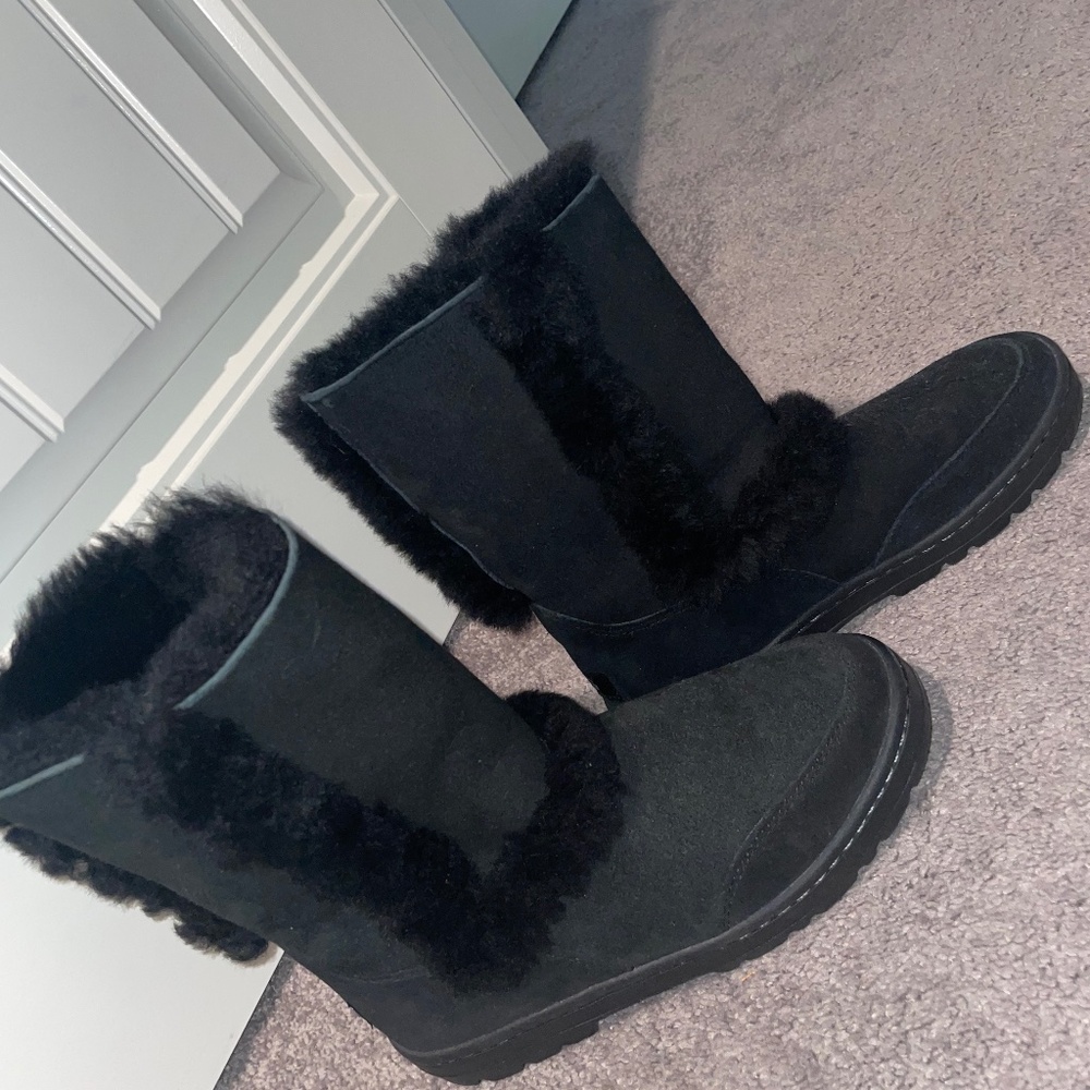 Black fuzzy Ugg Boots